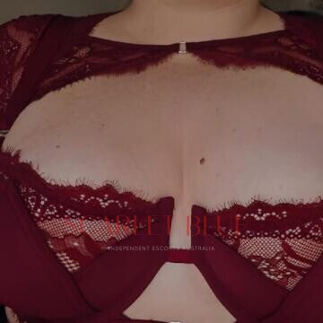 Selfie Pics from Imogen Greene - Private Escort Brisbane