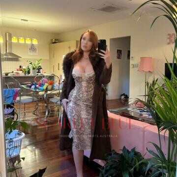 Selfie Pics from Estelle Brookes - Private Escort Melbourne