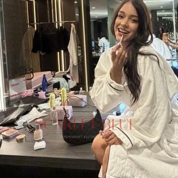 Selfie Pics from Alexa Luz - Private Escort Sydney