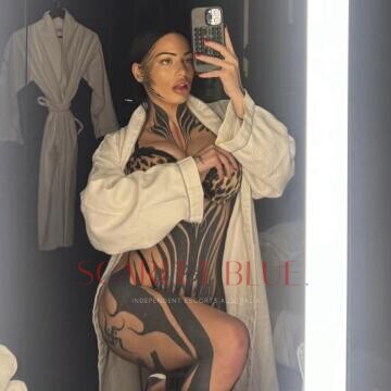 Selfie Pics from Chloe Woods - Private Escort Melbourne