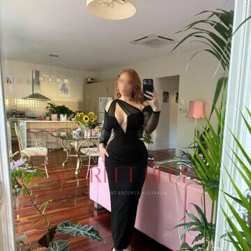 Selfie Pics from Estelle Brookes - Private Escort Melbourne