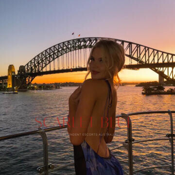 Selfie Pics from Beverly Blue - Private Escort Melbourne