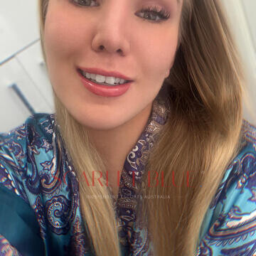 Selfie Pics from Cece Reign - Private Escort Newcastle
