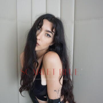 Selfie Pics from Cherry Richardson - Private Escort Brisbane