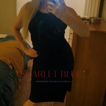 Selfie Pics from Pearl Presley - Private Escort Perth