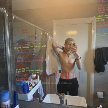 Selfie Pics from Chase Rey - Private Escort Sydney
