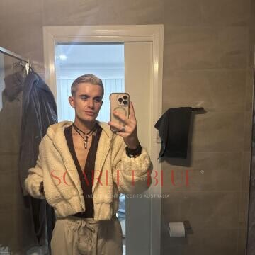 Selfie Pics from Chase Rey - Private Escort Sydney
