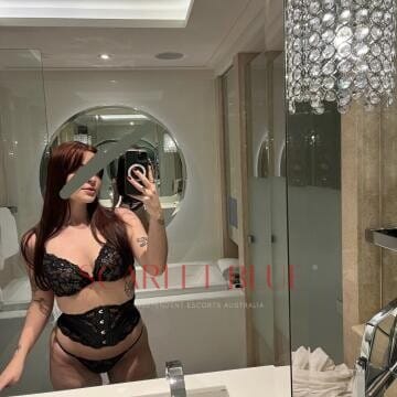 Selfie Pics from Blair Beaumont - Private Escort Melbourne