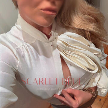 Selfie Pics from Paulina Adell - Private Escort Adelaide