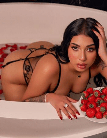 Melbourne Curvy escort - Celine Xx