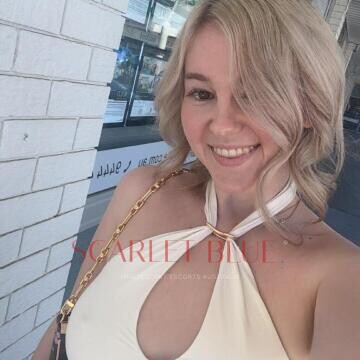 Selfie Pics from Eva Blaire - Private Escort Perth