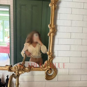 Selfie Pics from Monica Brando - Private Escort Touring