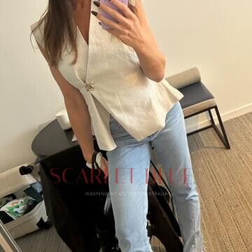 Selfie Pics from Capri Collins - Private Escort Gold Coast