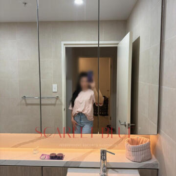 Selfie Pics from Melody Belle - Private Escort Sydney