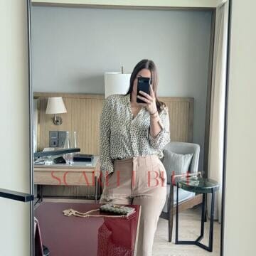 Selfie Pics from Khloé Roy - Private Escort Singapore