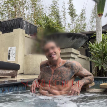 Selfie Pics from Dominic Santos - Private Escort Sydney