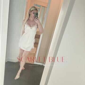 Selfie Pics from Hayley Williams - Private Escort Adelaide