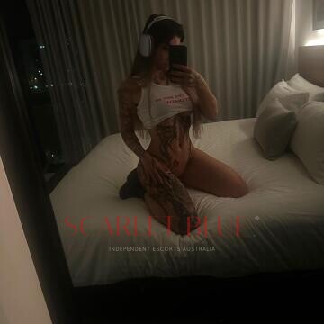 Selfie Pics from Pandora - Private Escort Melbourne
