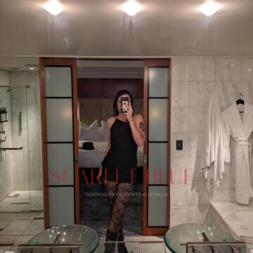 Selfie Pics from Valerie Sky - Private Escort Melbourne