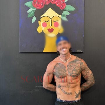 Selfie Pics from Dominic Santos - Private Escort Sydney