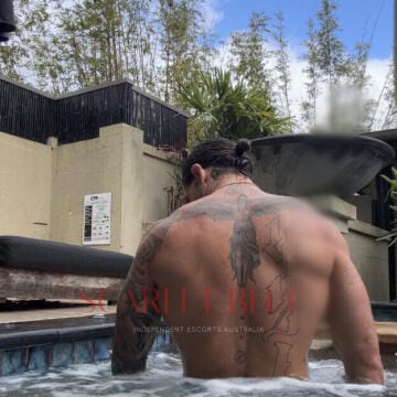 Selfie Pics from Dominic Santos - Private Escort Sydney