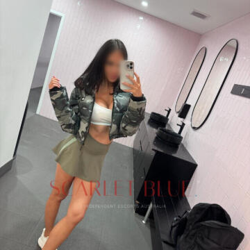 Selfie Pics from Isabella Romena - Private Escort Perth