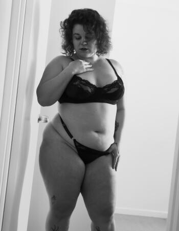 Billie B - escort in Fortitude Valley