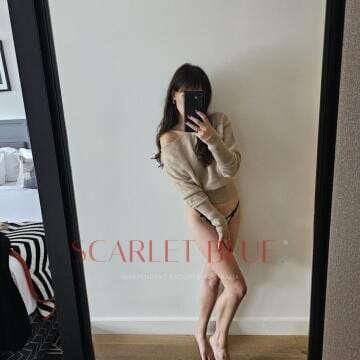 Selfie Pics from Lunar Rae - Private Escort Melbourne