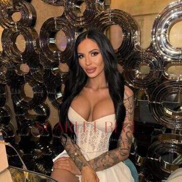 Selfie Pics from Chloe Chase - Private Escort Melbourne