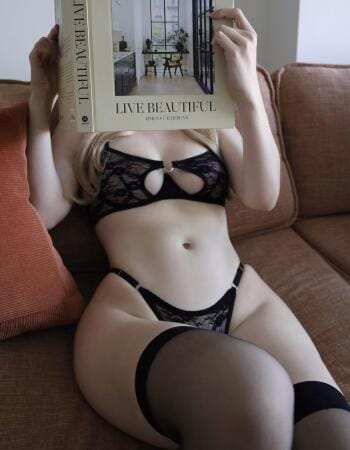 Private escort - Elina Grace is touring to Darwin by invitation