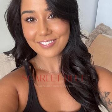 Selfie Pics from Maya Faye - Private Escort Melbourne