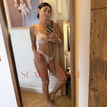Selfie Pics from Veroitaly - Private Escort Sydney