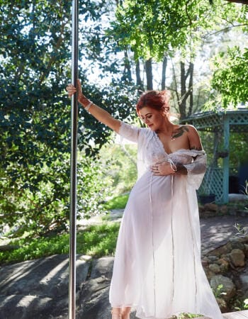 Busty escort - Miss Ivy Leigh is touring soon to Sydney