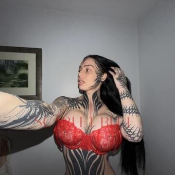 Selfie Pics from Chloe Woods - Private Escort Melbourne