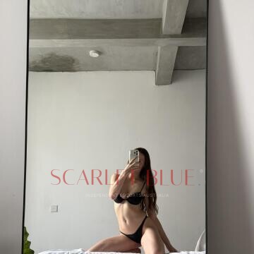 Selfie Pics from Elizabeth West - Private Escort Sydney