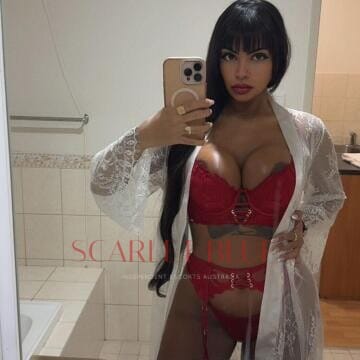 Selfie Pics from Sienna Ferraz - Private Escort Bunbury