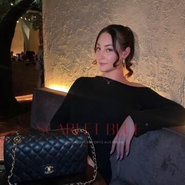 Selfie Pics from Sorinna Wosniak - Private Escort Sydney