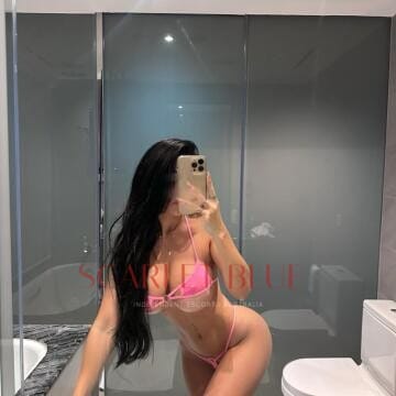 Selfie Pics from Hannah Evelle - Private Escort Singapore