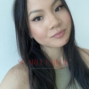 Selfie Pics from Dakota Strong - Private Escort Melbourne