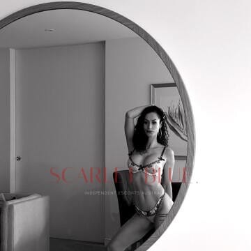 Selfie Pics from Khaleesi - Private Escort Gold Coast