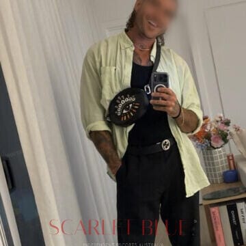 Selfie Pics from Dominic Santos - Private Escort Sydney
