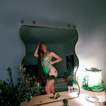 Selfie Pics from Lulu Rose And Tace - Private Escort Melbourne
