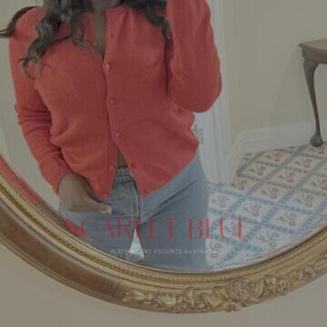 Selfie Pics from Cleo Willow - Private Escort Melbourne