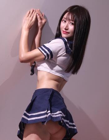 Sydney Slim escort - Sakura Saku