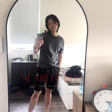 Selfie Pics from Ghaniyah Kim - Private Escort Sydney