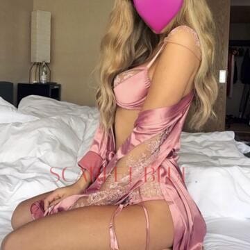 Selfie Pics from Maddie York - Private Escort Sydney