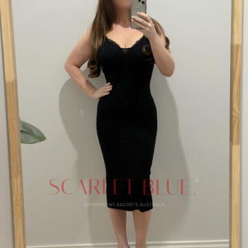 Selfie Pics from Harlow Desire - Private Escort Adelaide