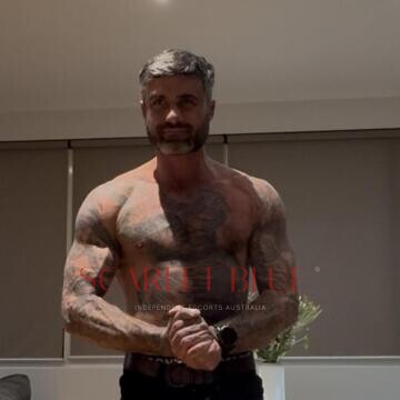 Selfie Pics from Roman Steele - Private Escort Melbourne