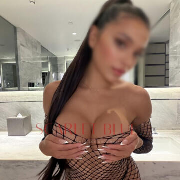 Selfie Pics from Maya Maserati - Private Escort Sydney