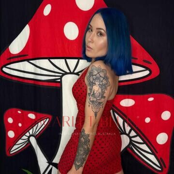 Selfie Pics from Roxybrown - Private Escort Brisbane